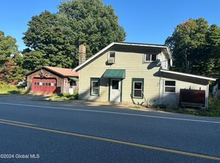 9000 Graphite Mountain Rd, Hague, NY 12836