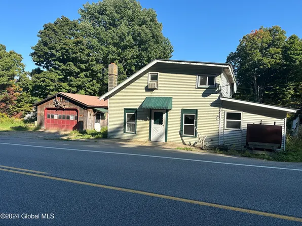 9000 Graphite Mountain Road, Hague, NY 12836