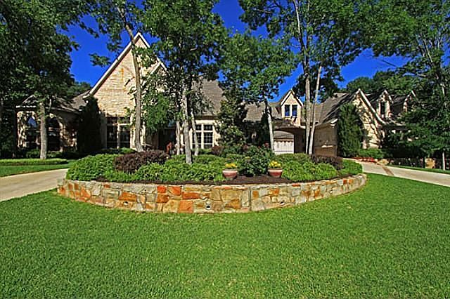 1st image of 810 Simmons Ct