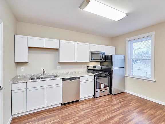 2nd image of 4654 Tyrolean Ave