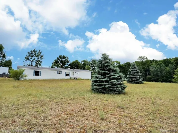 10978 N Waldron Rd, Vestaburg, MI 48891