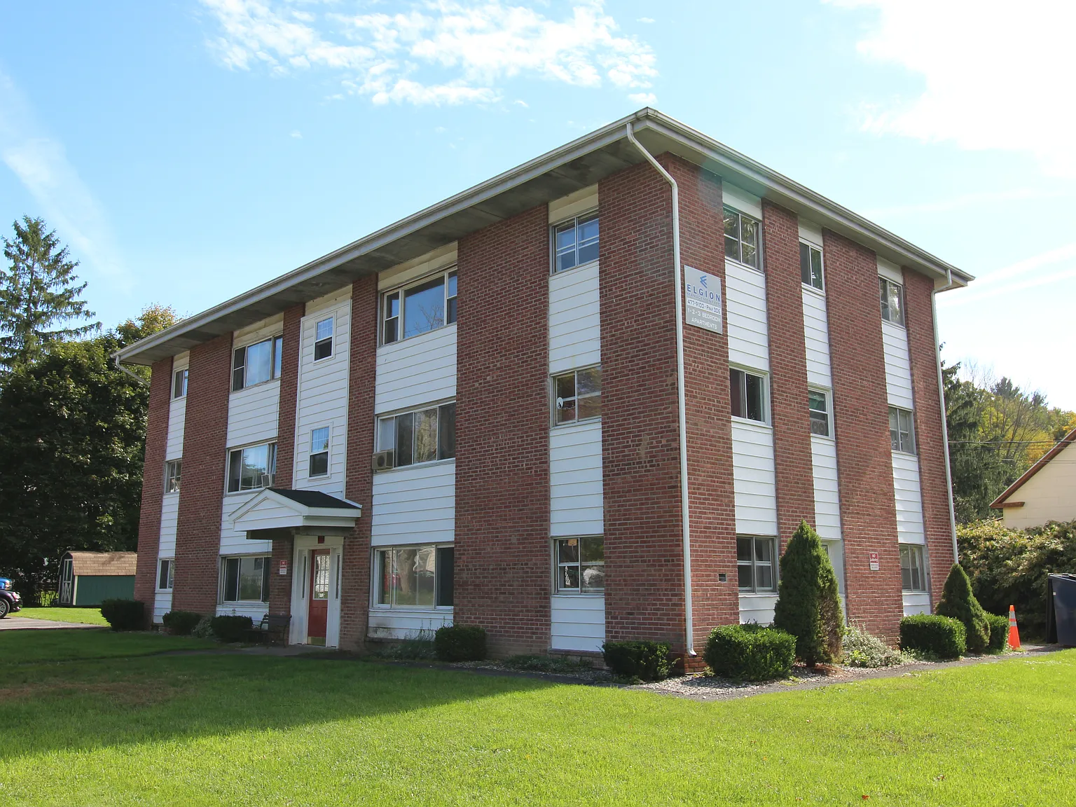 1 bed, 1000 sqft, $1,195 — Photo 1