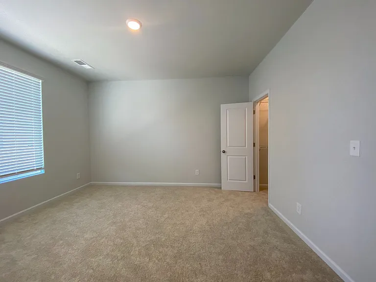 2227 Statesville Ave — Photo 38
