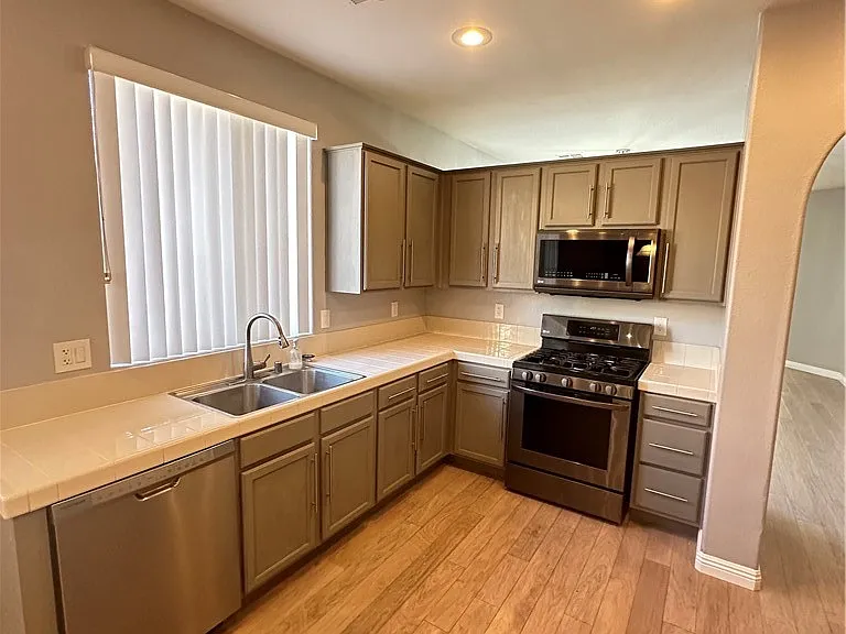 10340 Bentley Oaks Ave — Photo 8
