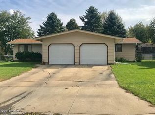 1505 Eckerson Dr, Worthington, MN 56187