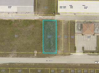 907 NE 7th St, Cape Coral, FL 33909