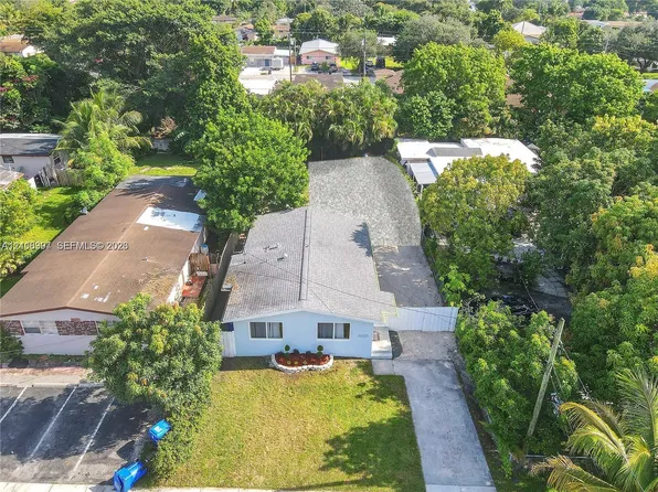 5625 Taylor St, Hollywood, FL 33021