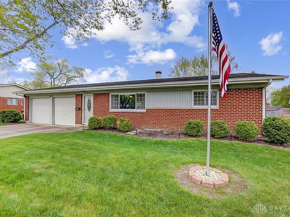 1st image of 3875 Wimbledon Cir