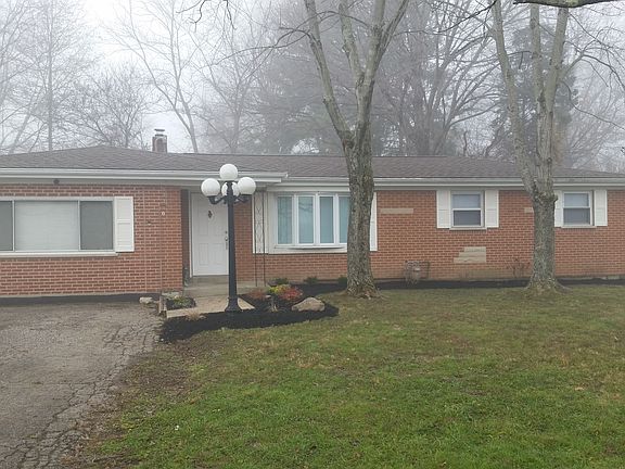 2nd image of 1075 Clough Pike