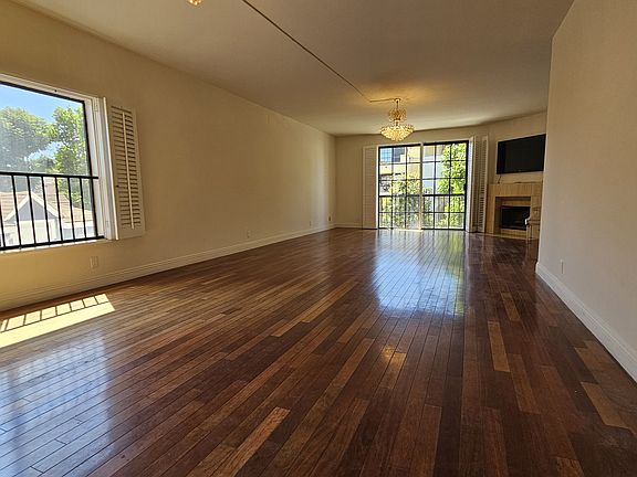 3rd image of 10620 Eastborne Ave APT 202