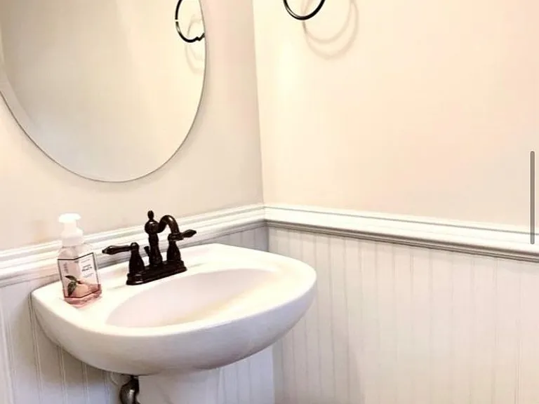 81 Catherine Ct — Photo 6