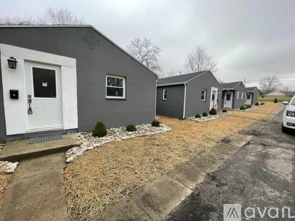 1121 E Main St, Xenia, OH 45385