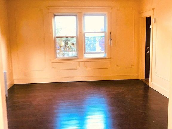 3rd image of 236 Bancroft Ave Floor 1