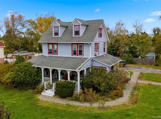 366 Rider Ave, Patchogue, NY 11772