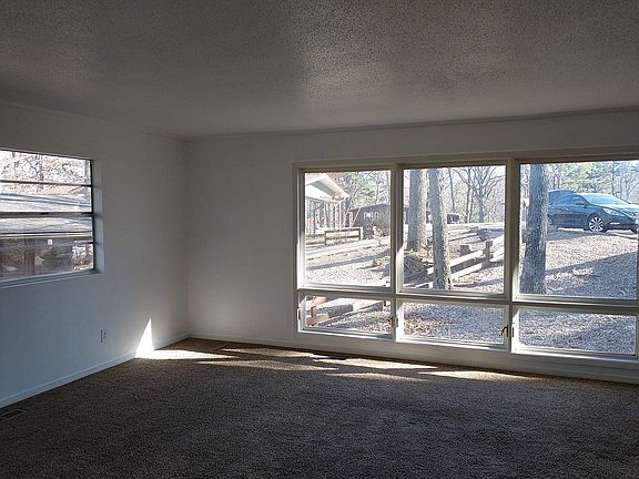 3rd image of 2 Kilby Ln