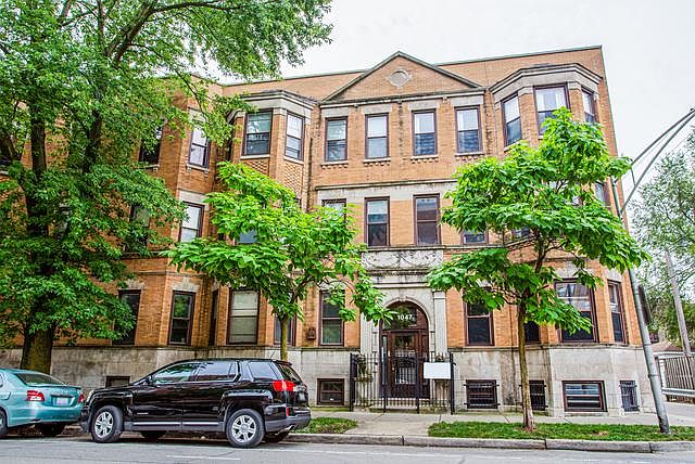 1st image of 1047 W Leland Ave APT 1E