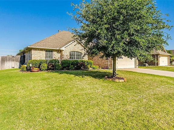 2nd image of 3936 Palomino Dr