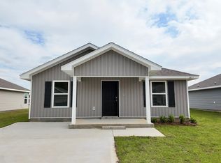 6497 Firefly Dr, Milton, FL 32583