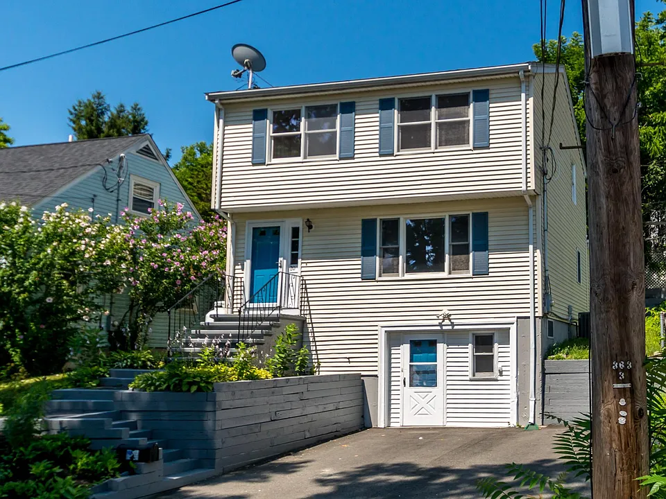 20 Smart St