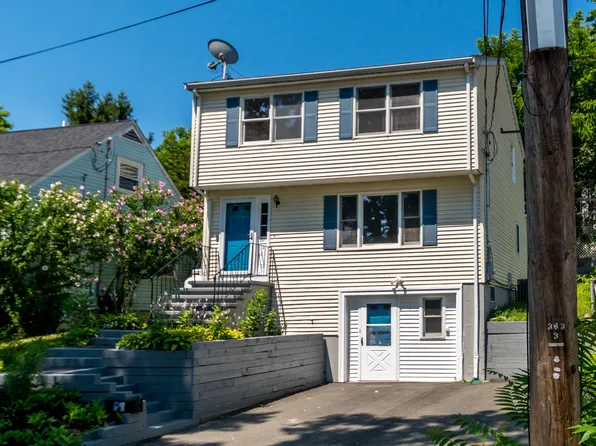 20 Smart St, Waltham, MA 02451