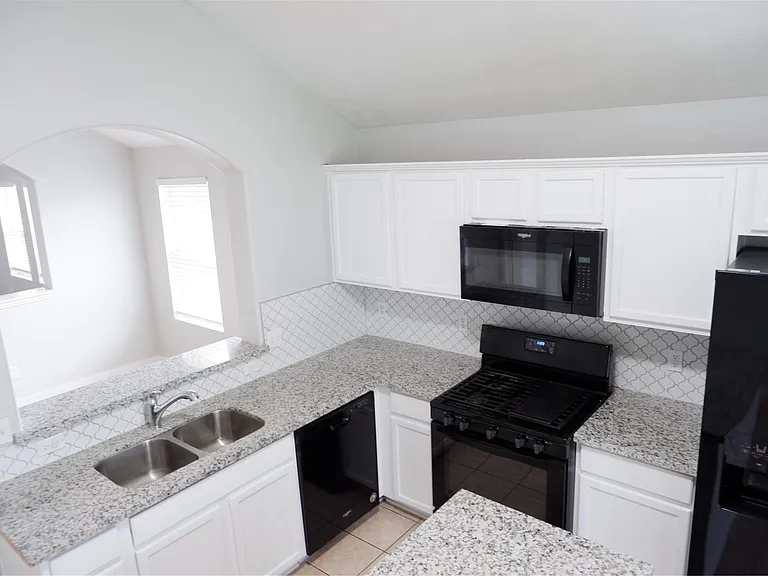 4611 Parkstone Bend Ct — Photo 17