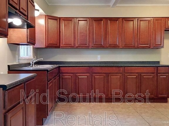 3rd image of 4608 Whitepine St