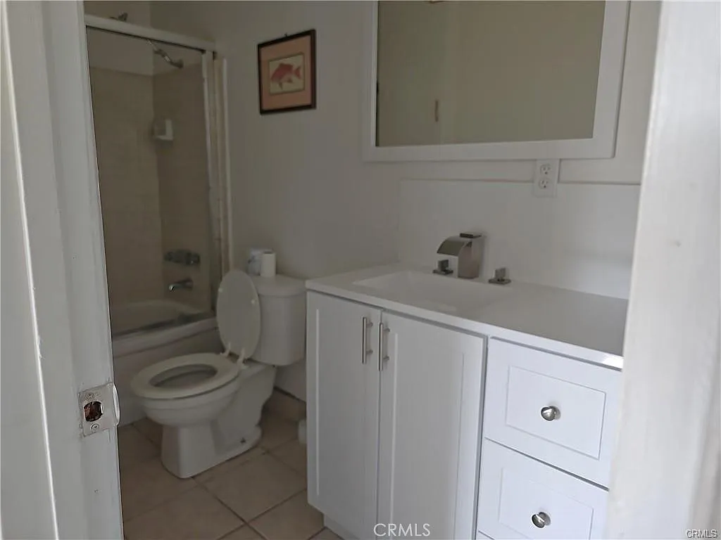 2 bed, 850 sqft, $2,600 — Photo 4
