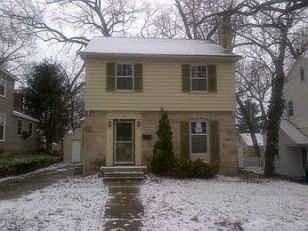 1st image of 932 Joslin St SE