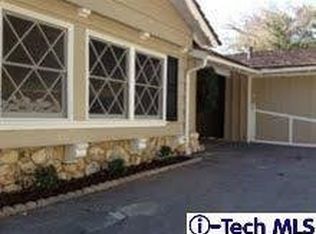 3033 Cloudcrest Rd, La Crescenta, CA 91214