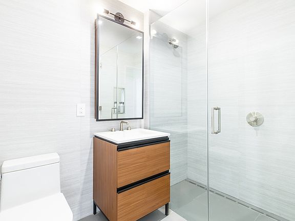 5th image of 123 Linden Blvd #8C
