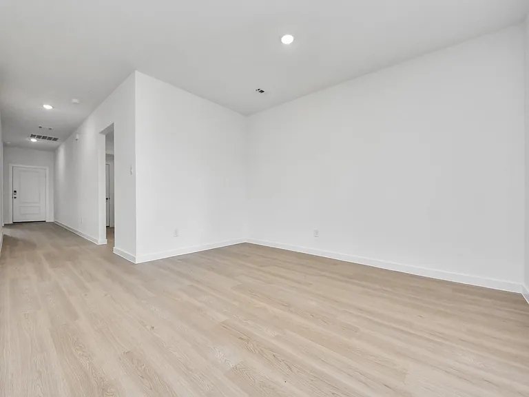 1238 Sandy Shore Ln — Photo 13