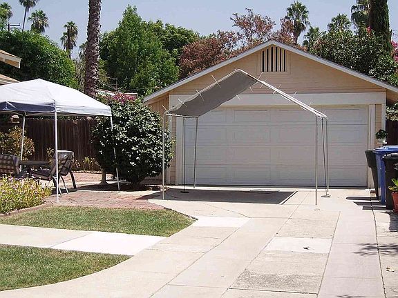 back house detached garage