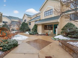 7606 York Ave S APT 7107, Edina, MN 55435