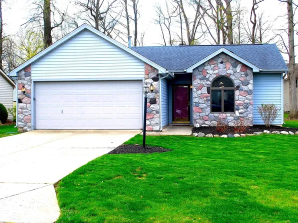 7226 Country Hill Dr, Fort Wayne, IN 46835