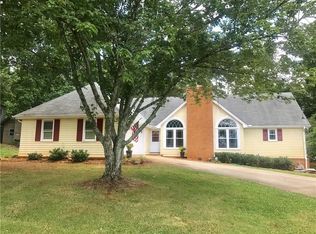 654 Wesley Cir, Toccoa, GA 30577