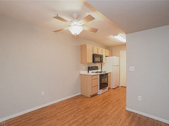 5th image of 950 Seven Hills Dr APT 2814