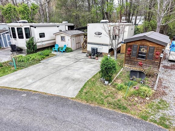 5th image of 253 Conley Creek Cir