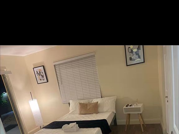 4th image of 5683 Coconut Rd W