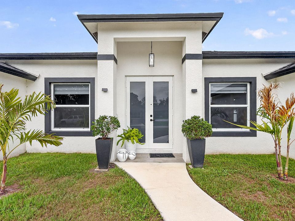 1st image of 3910 SW Laffite Street