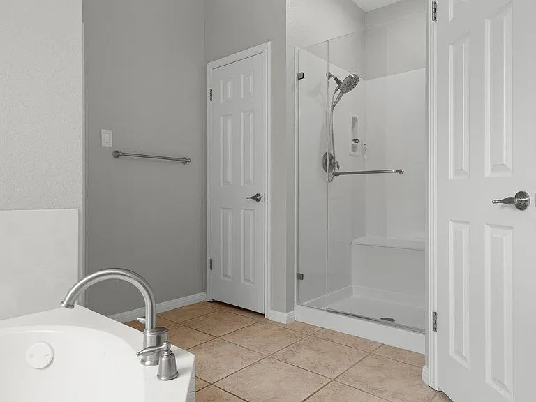 5301 Deerwood Ln — Photo 17