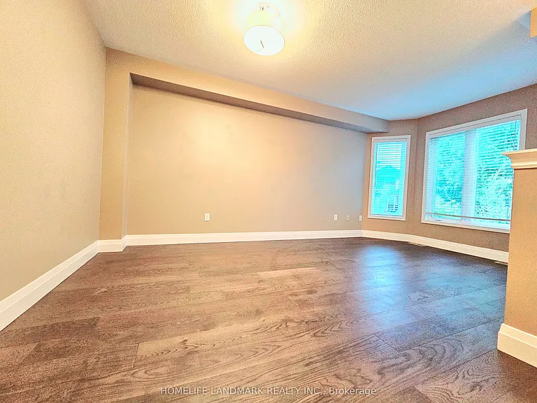 188 Wainscot Ave — Photo 4
