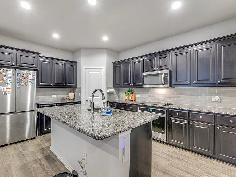 3315 Celestial Ln — Photo 9