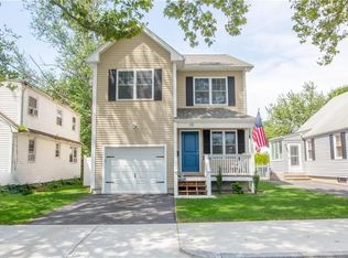 58 Carteret St, Providence, RI 02908