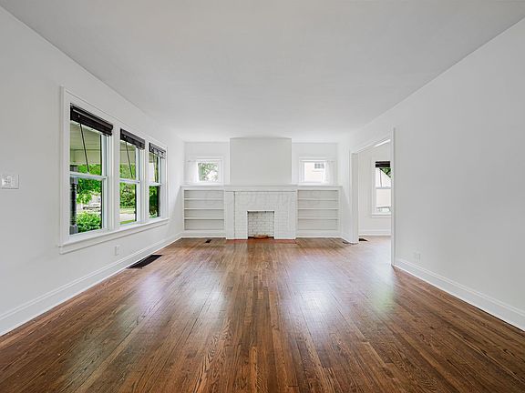 3rd image of 72 Garden Rd