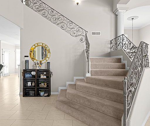 5th image of 1036 Calle Parque Dr
