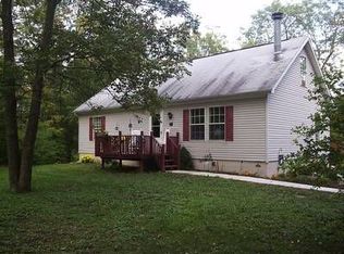 37 Kneale Ln, Jersey Shore, PA 17740