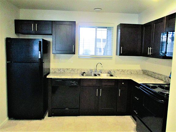 2nd image of 10118 Arrowhead Dr #8