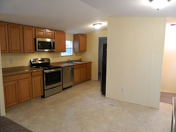 4th image of 5940 Cedar Lake Dr