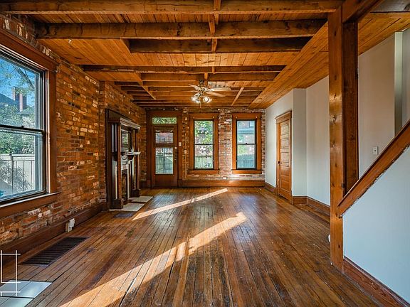 2nd image of 753 Hunter Ave #753