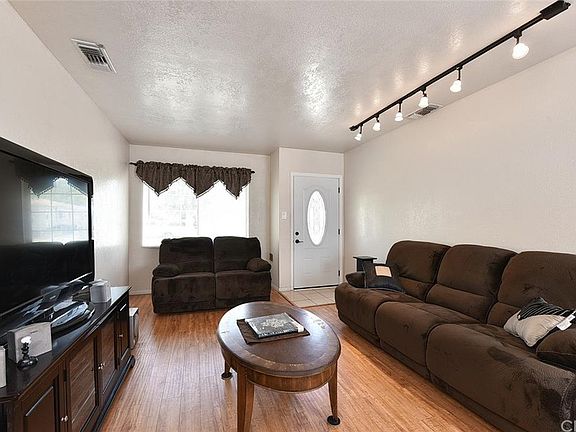 5th image of 10838 Floral Dr